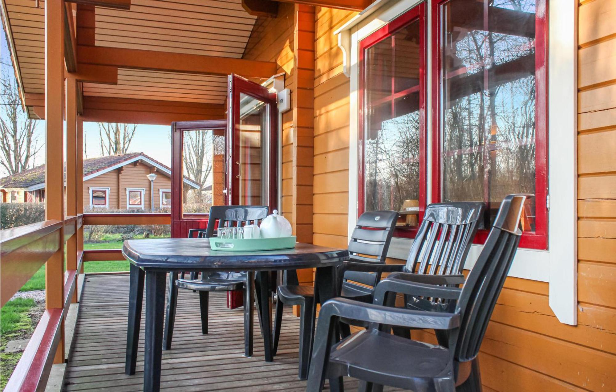 Awesome Home In Gramsbergen With Kitchen 外观 照片